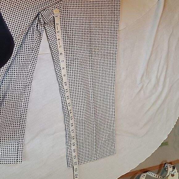 Talbots Black and White Stretch Crop Pants Size 6 Mint Condition - Picture 9 of 11